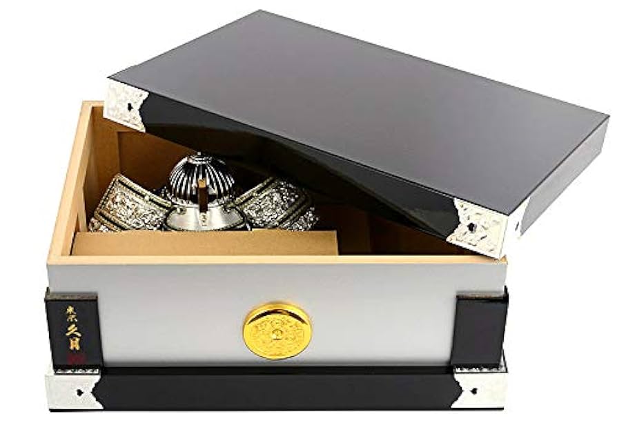 上杉謙信　東京久月　五月人形　着用兜飾り収納セット・着用できる兜 Amazon | 五月人形 久月 上杉謙信 兜収納飾り 兜飾り 上杉謙信公